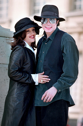 michael-jackson-and-lisa-marie-presley.jpg